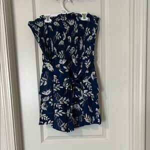 SHEIN Navy Blue & White Floral Strapless Romper